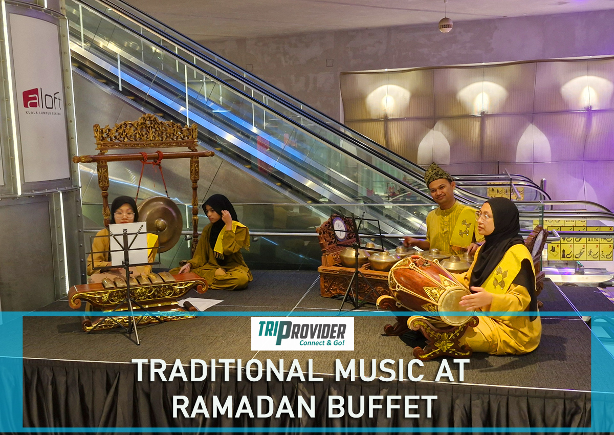 Triprovider Malaysia Traditional Music at Ramadan Buffet